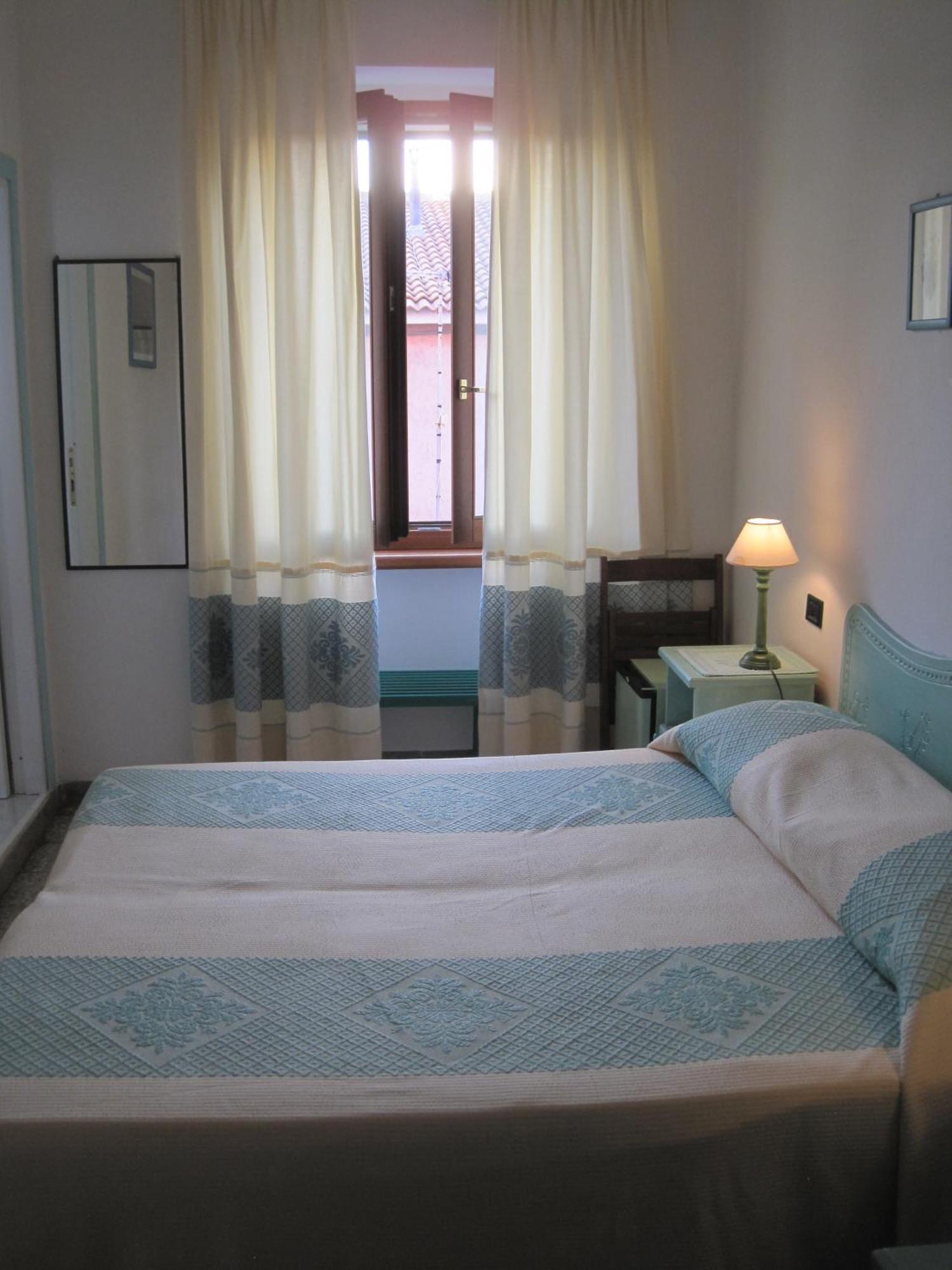 Hotel Moderno Santa Teresa Gallura Pokoj fotografie