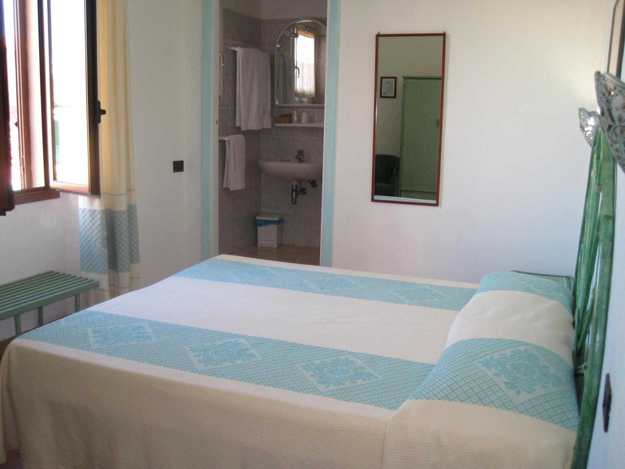 Hotel Moderno Santa Teresa Gallura Pokoj fotografie